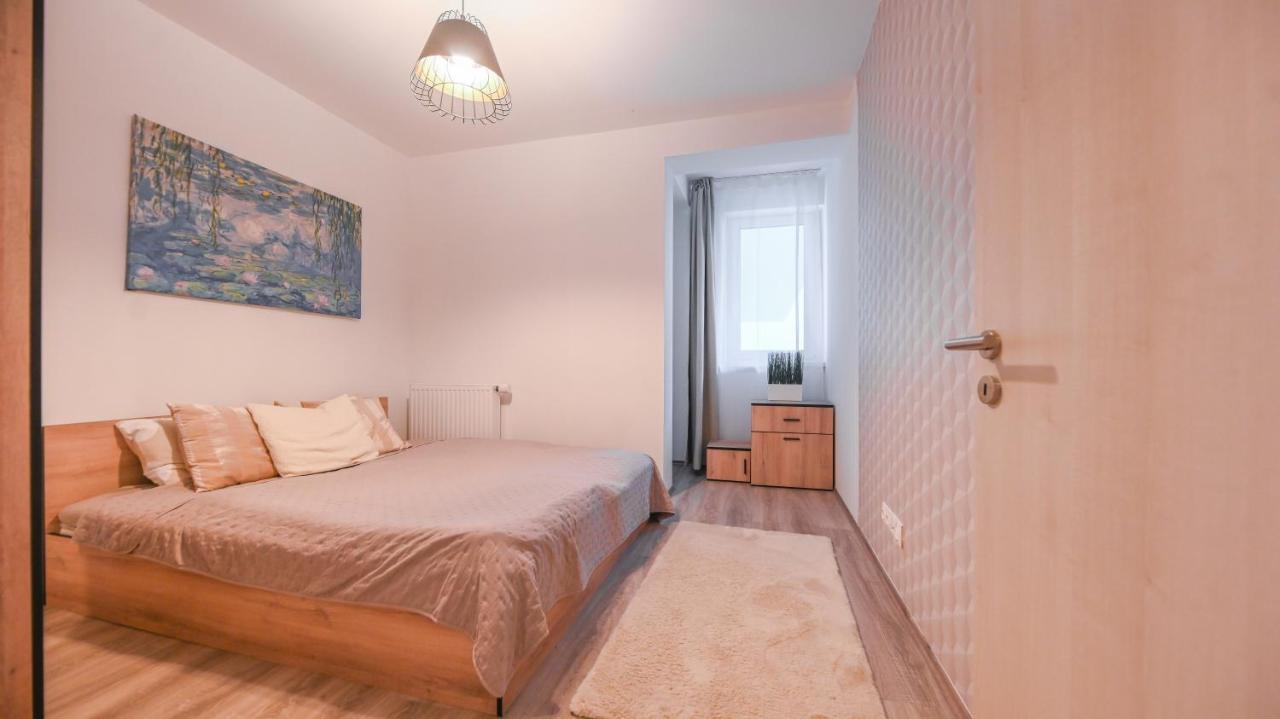 West Park Residence Apartment Budapest Bagian luar foto