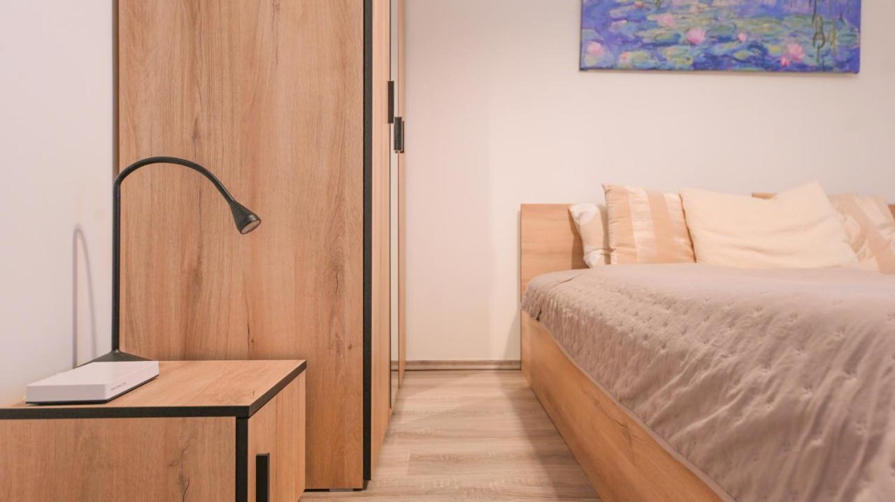 West Park Residence Apartment Budapest Bagian luar foto