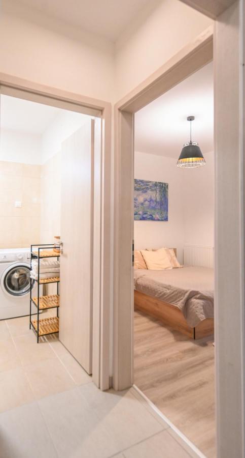 West Park Residence Apartment Budapest Bagian luar foto